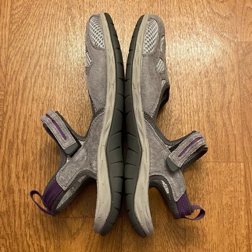 Merrell Sandals. - Picture 3 of 7